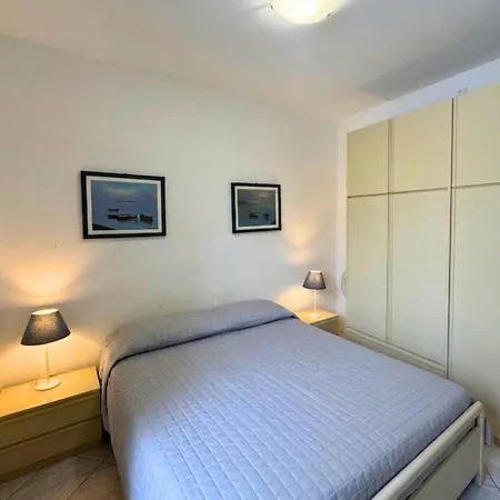 Riviera Appartament شقة غرادو
